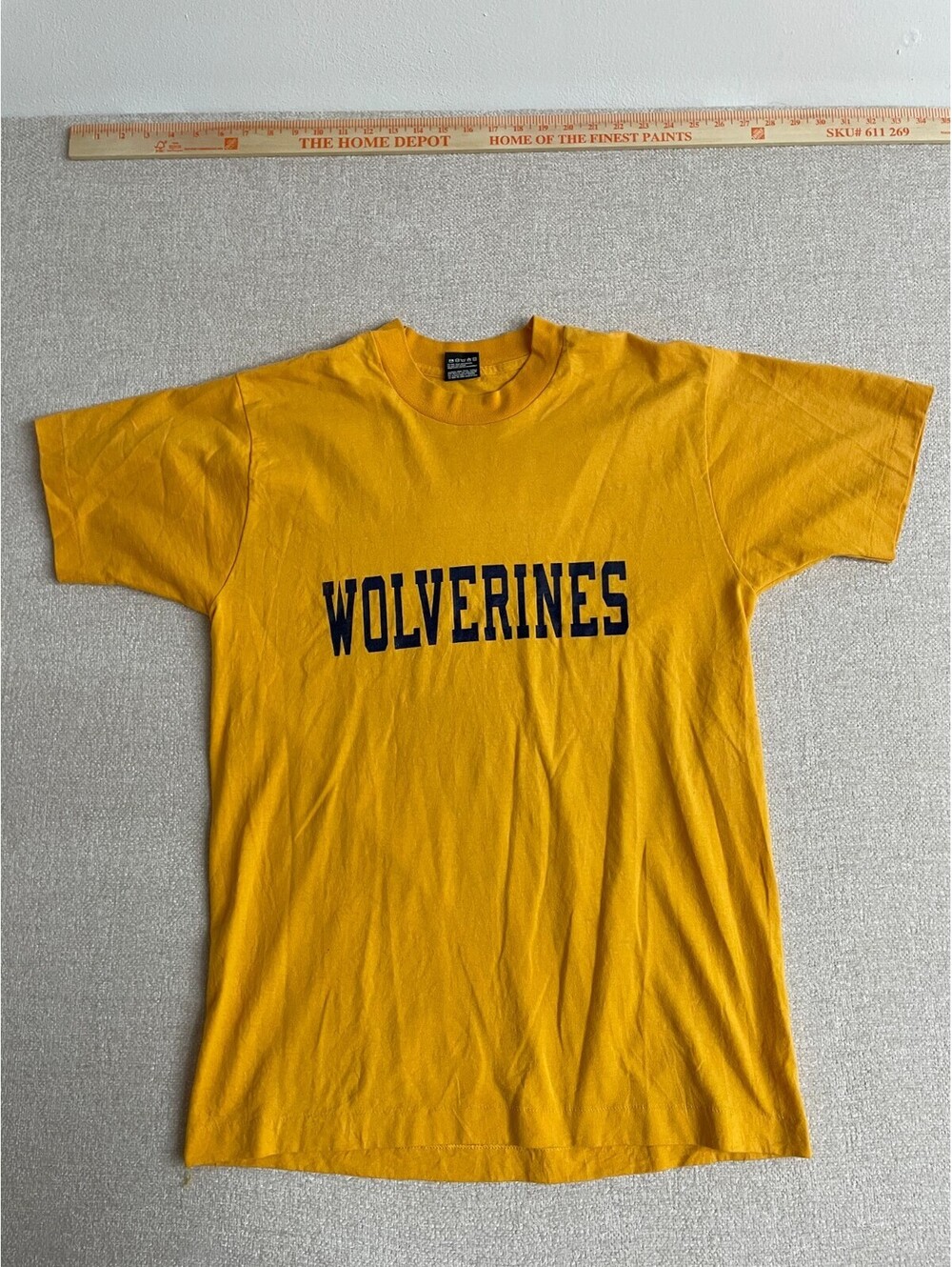 Fruit of the Loom BEST Mens Large Gold Wolverines Graphic T-Shirt USA Made